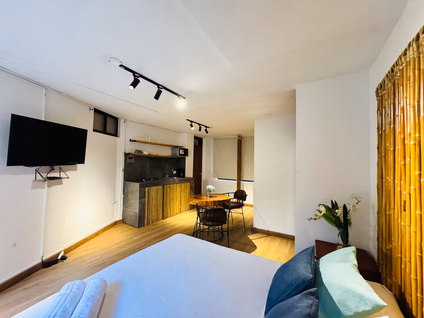 359375fc-8bd0-4486-b2f9-ca7de93a0e8c